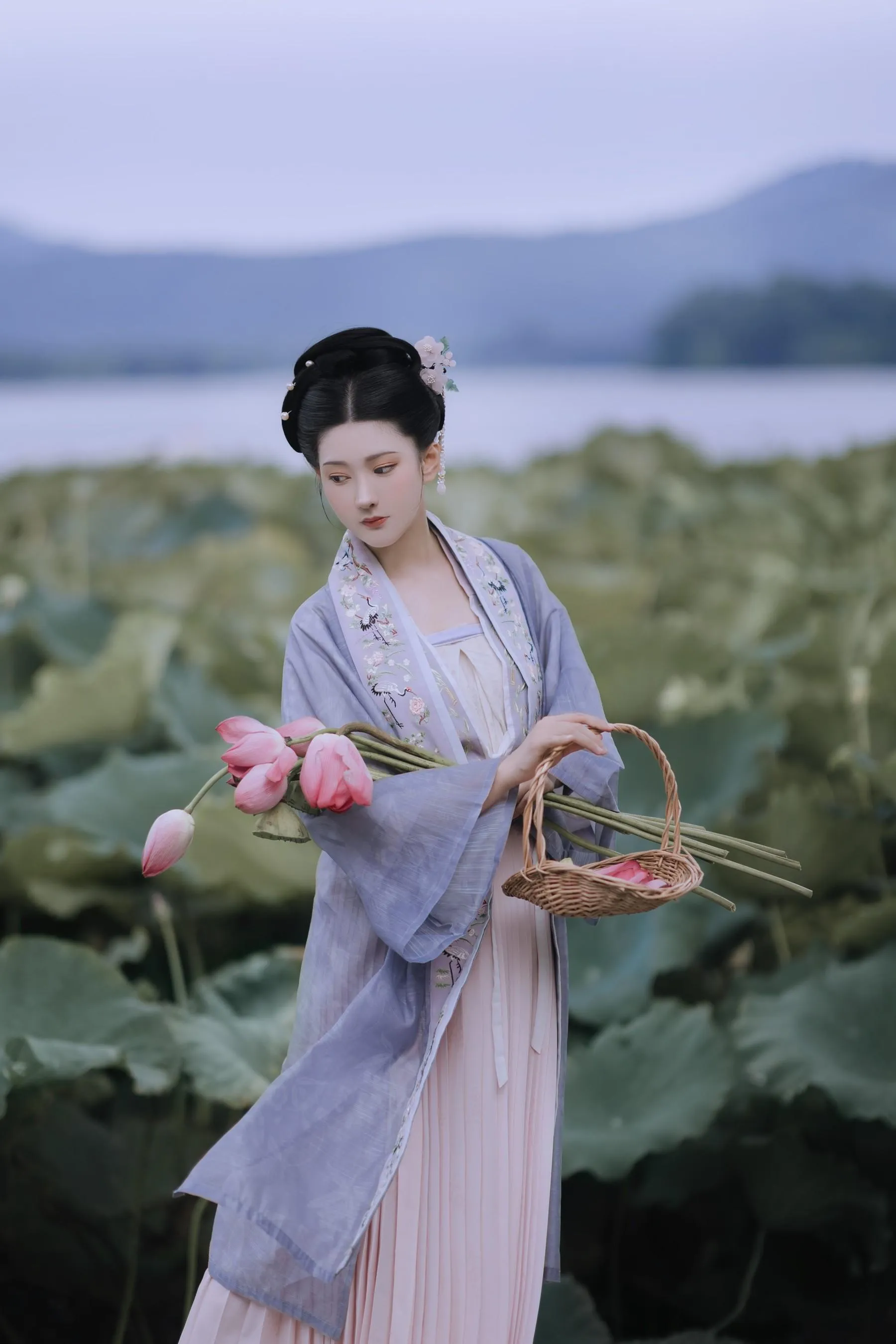 [YITUYU艺图语]2022.01.19 采莲女 饼饼 [27P]插图